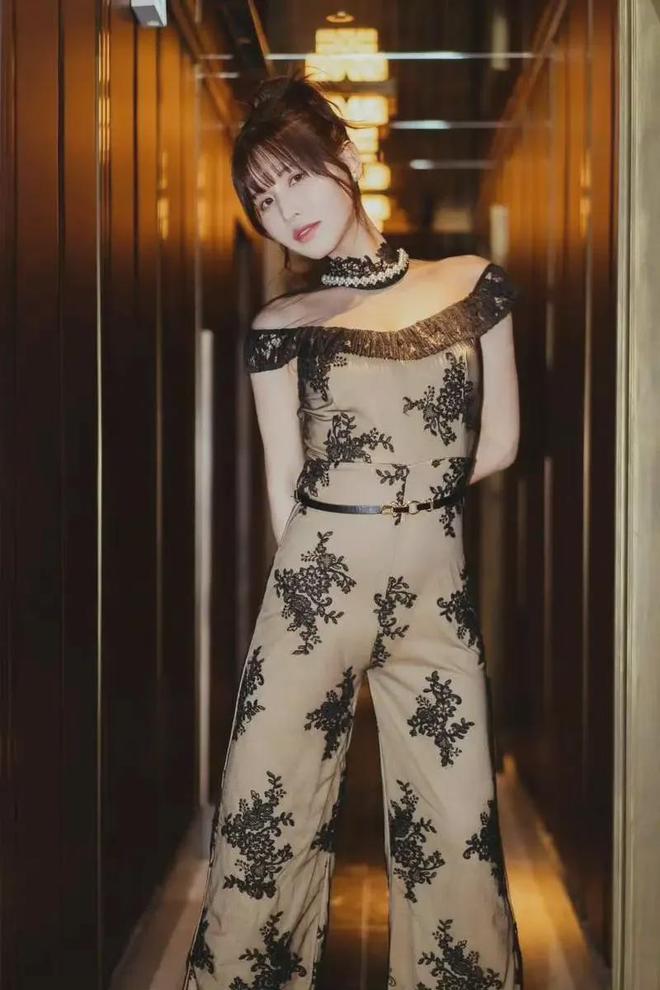 黑界的暴走甜心G杯下的叛逆与救赎j9九游会真人第一品牌樱空桃：暗(图9)